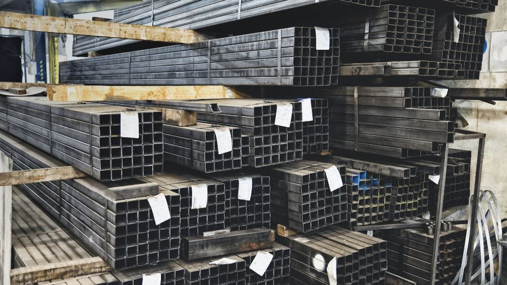 MS Pipe vs MS Tube: What’s the Real Difference Buyers Should Know?